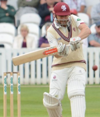 CC 2018 Som v Hants Day 2 James Hildreth (hitting 4 - FW) Copyright Mike Williams