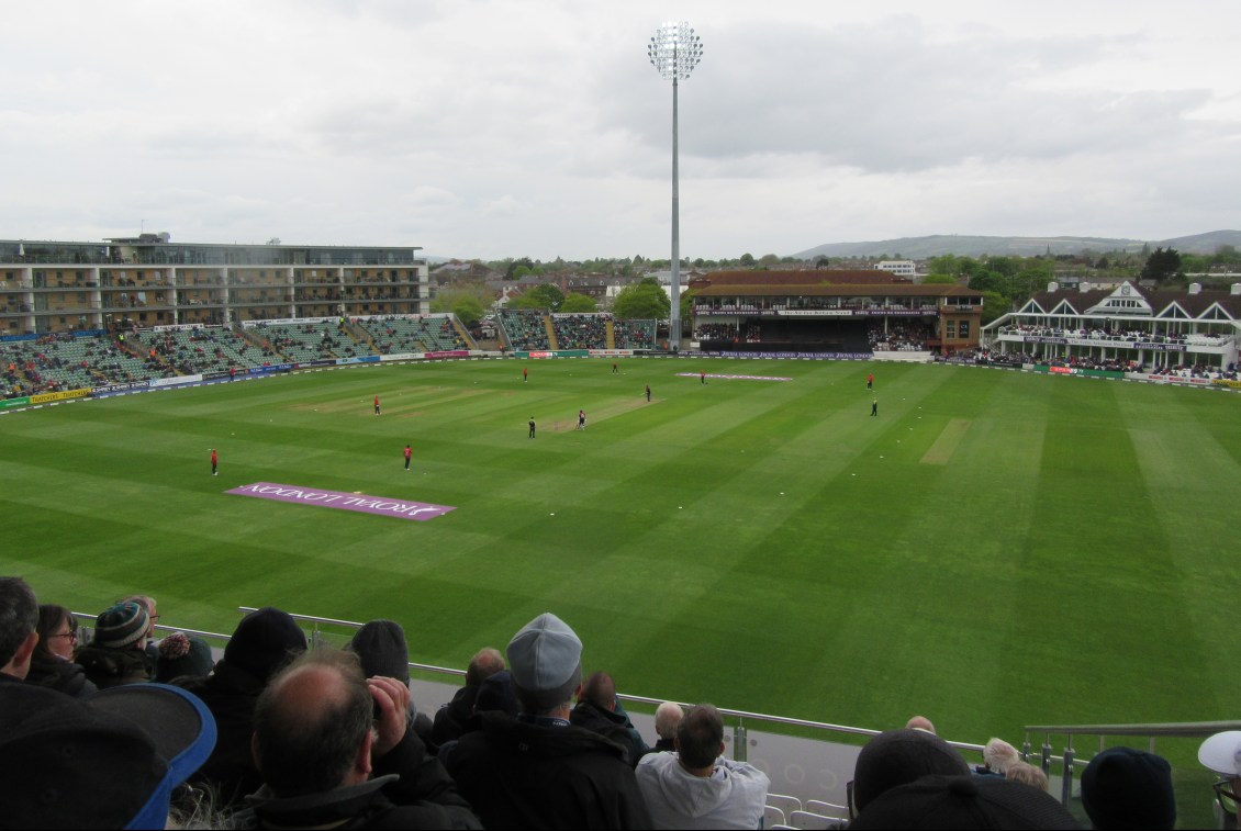 IMG_1227 RLODC 50-Over Som v Essex 260419 Author's view frm Som Pav Day